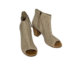 Toms Majorca suede peep toe heel ankle‎ bootie. Size 8.5